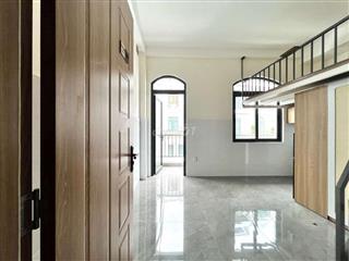 Gác ban công full nội thất - có thang máy - thoáng sáng - mới xây