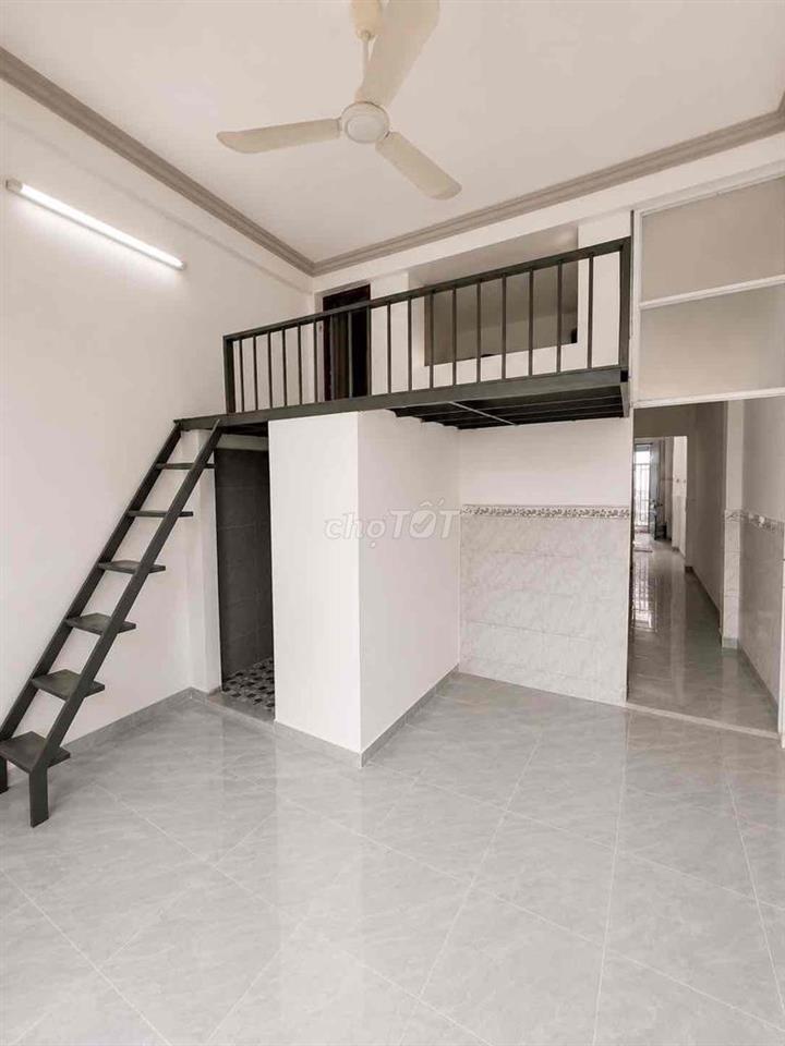 DUPLEX TRƯỜNG CHINH - CÓ GÁC - MÁY LẠNH - BAN CÔNG