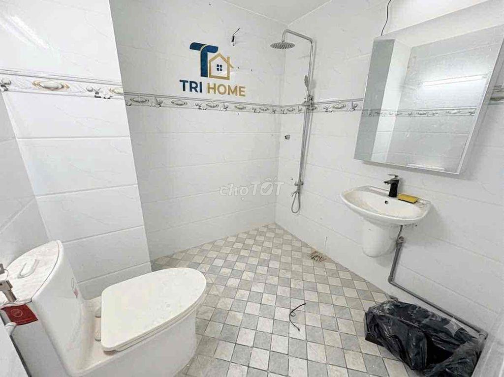 PHÒNG MỚI XÂY CHỈ 2TR5. GẦN ĐH HUFLIT