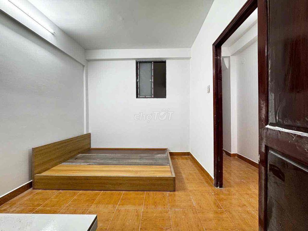 PHÒNG MỚI XÂY CHỈ 2TR5. GẦN ĐH HUFLIT