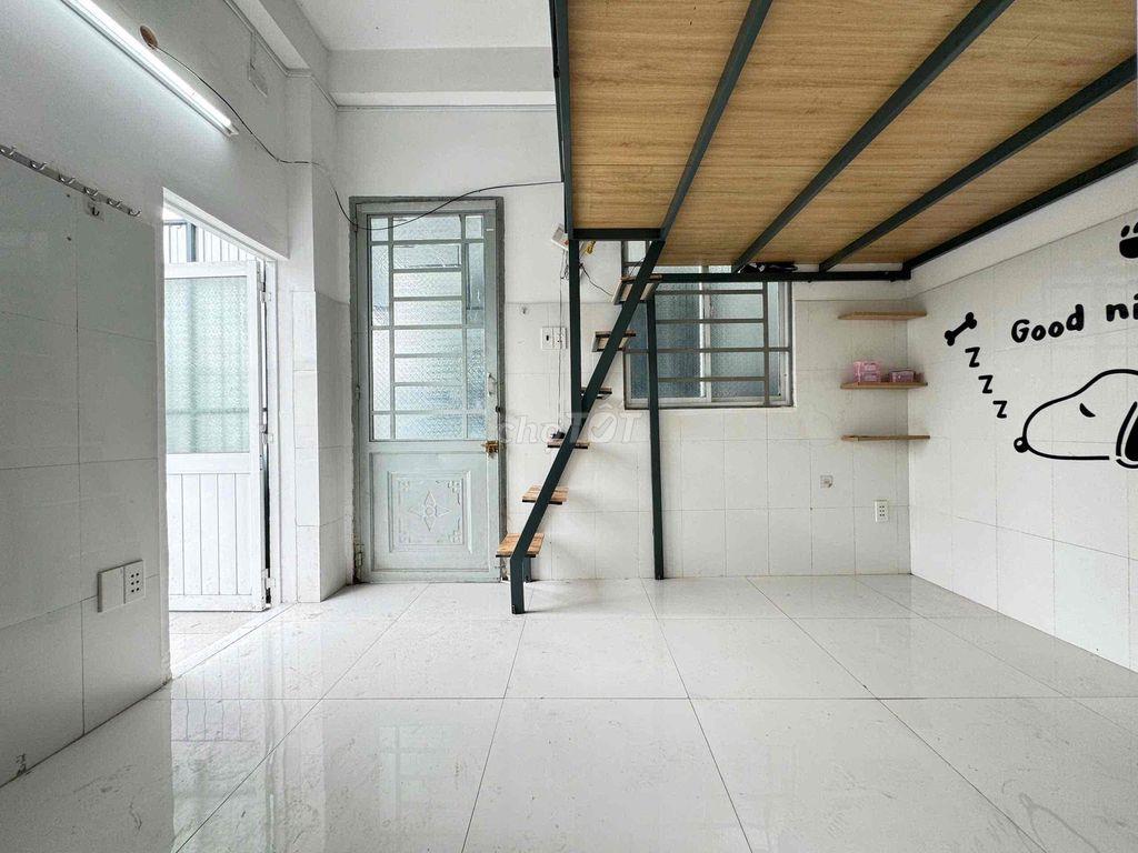 Thoáng mát mới, gần CĐ VOV ,ĐH LĐXH ,GTVT ,Huflit
