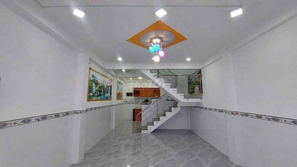 Nhà mới, sạch sẽ, thoáng mát