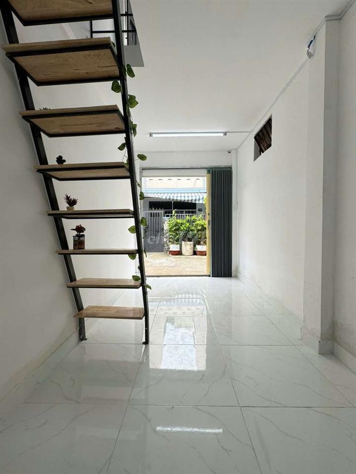 NHÀ NGUYÊN CĂN 1 TRỆT 1 LẦU NGAY TRƯỜNG CHINH, ĐÔNG HƯNG THUẬN