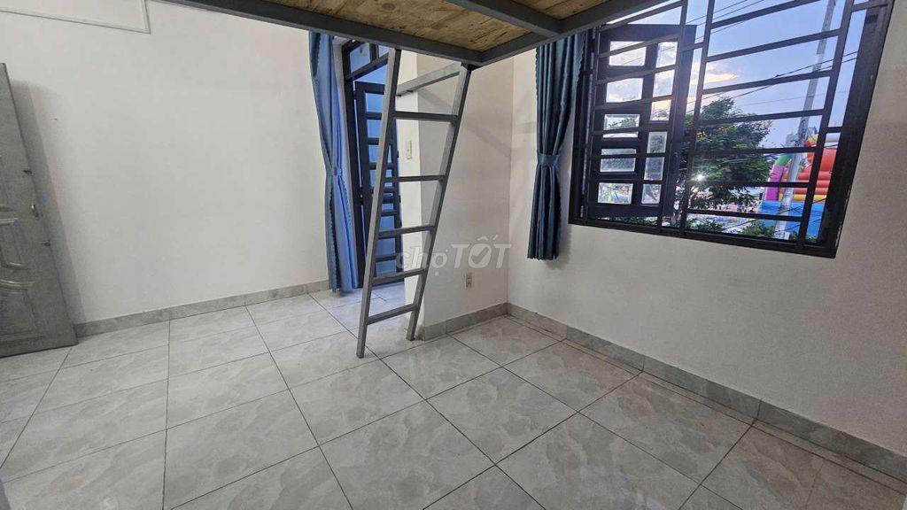 DUPLEX CỬA SỔ TRỜI CỰC THOÁNG NGAY DƯƠNG THỊ MƯỜI 