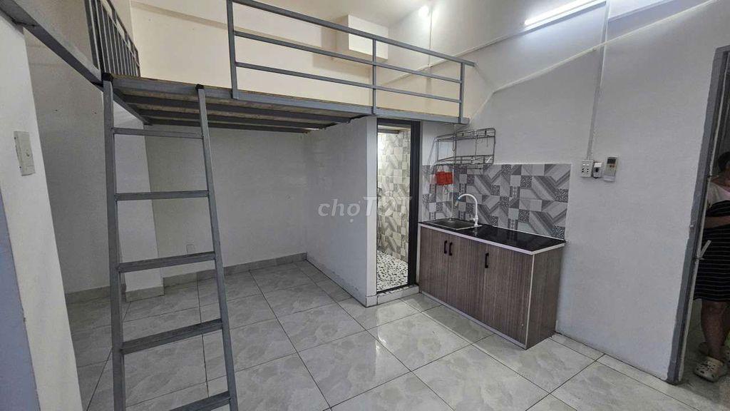 DUPLEX CỬA SỔ TRỜI CỰC THOÁNG NGAY DƯƠNG THỊ MƯỜI 
