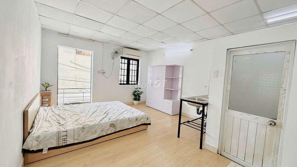 KHAI TRƯƠNG PHÒNG STUDIO BAN CÔNG CỰC ĐẸP NGAY TÂN THỚI NHẤT