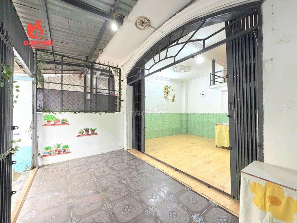 Kiot nhà nguyên căn gác lửng 3tr5 Chợ Lạc Quang