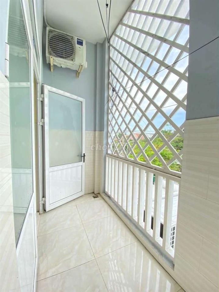 DUPLEX BAN CÔNG SIÊU TO GIÁ RẺ NGAY MẶT TIỀN PHAN VĂN HỚN