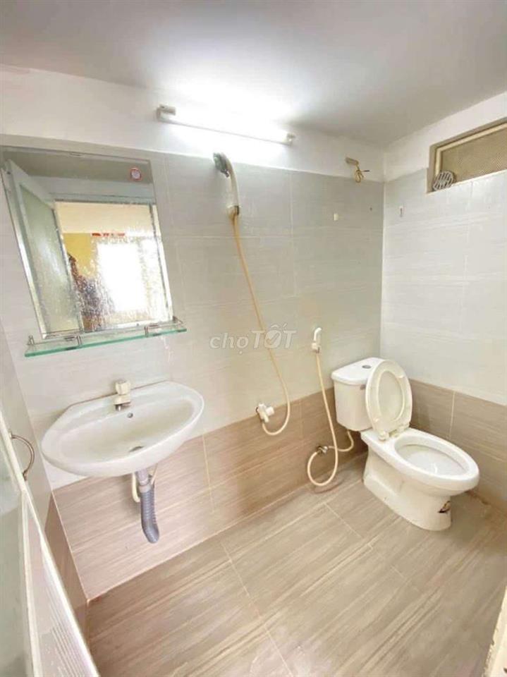 DUPLEX BAN CÔNG SIÊU TO GIÁ RẺ NGAY MẶT TIỀN PHAN VĂN HỚN