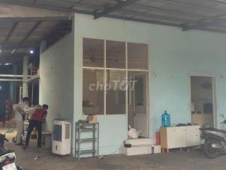 Kho xưởng 300m2 có gác nhỏ QL13, HBP gần cầu vượt BP