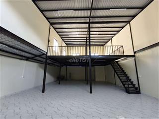 Kho 10×20m+ 100m2 gác mới 100% gần Phạm Văn Đồng, HBC