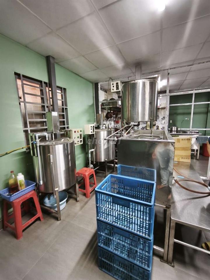 Sang kho xưởng sữa hạt Tô Ngọc Vân, Linh Đông 175m2