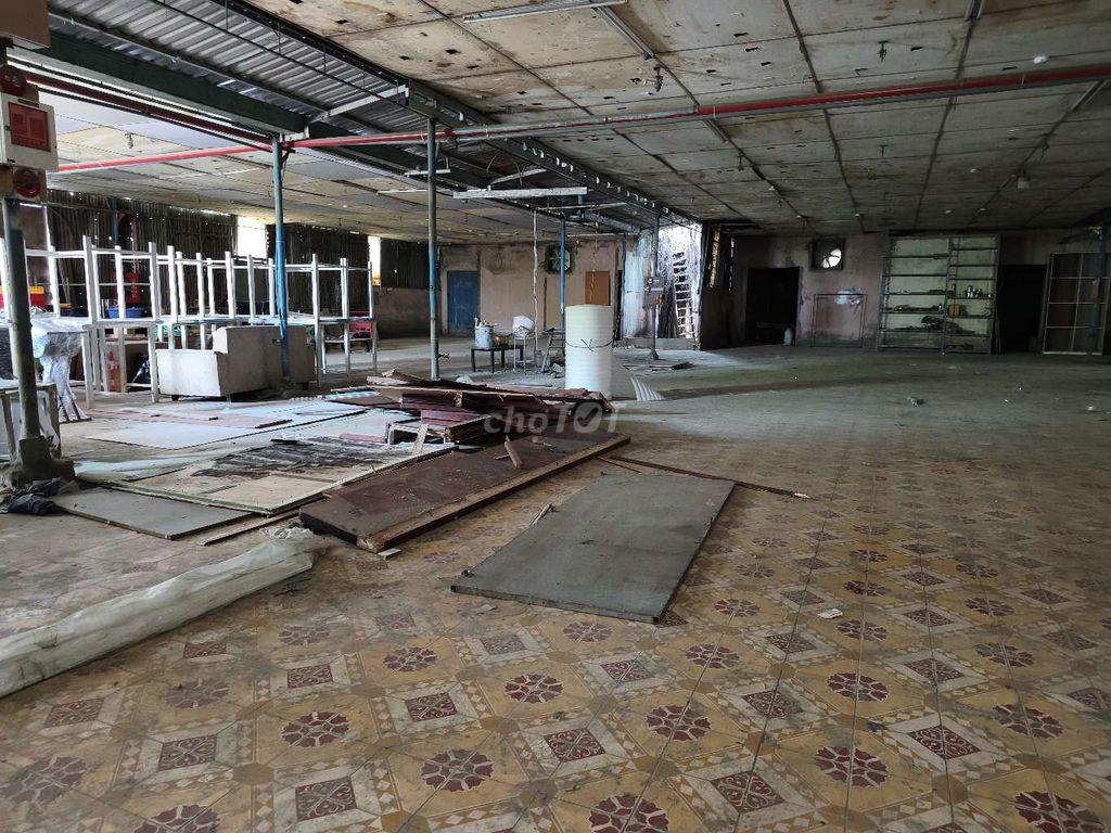 Kho xưởng + vp 700m2 ( có thể thuê nhỏ) 200-280m2 QL1K Linh Xuân 