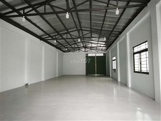 Kho xưởng 300m2 gần Phạm Văn Đồng HBC 