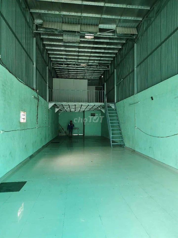 Kho xưởng 175m2 gồm gác 50m2 Linh Đông
