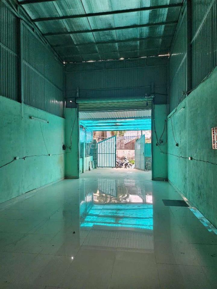 Kho xưởng 175m2 gồm gác 50m2 Linh Đông