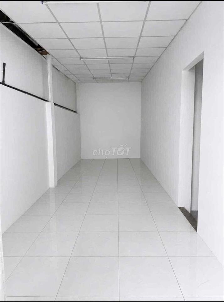 Kho văn phòng 10×20m gần Gigamall, HBC