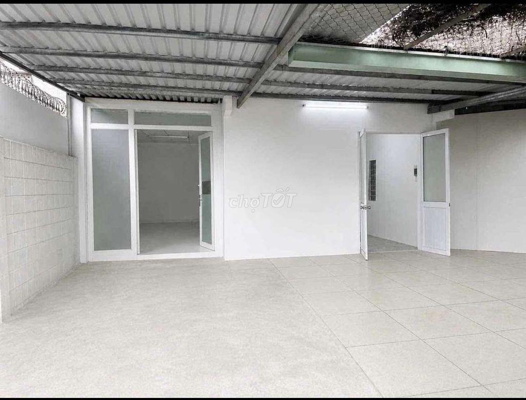 Kho văn phòng 10×20m gần Gigamall, HBC