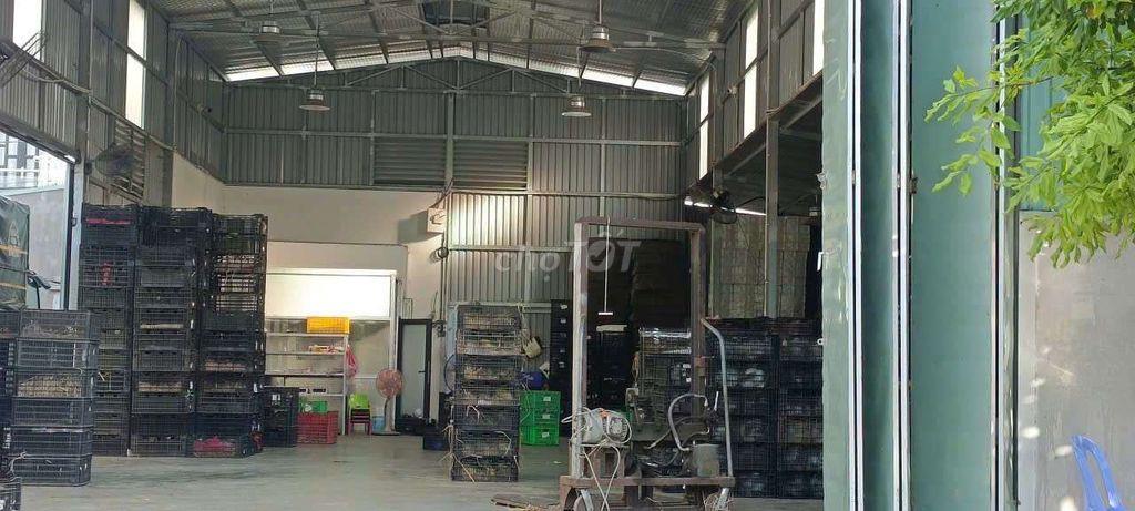 Kho xưởng + sân lớn 600m2 TL43, Bình Chiểu chợ Đầu Mối