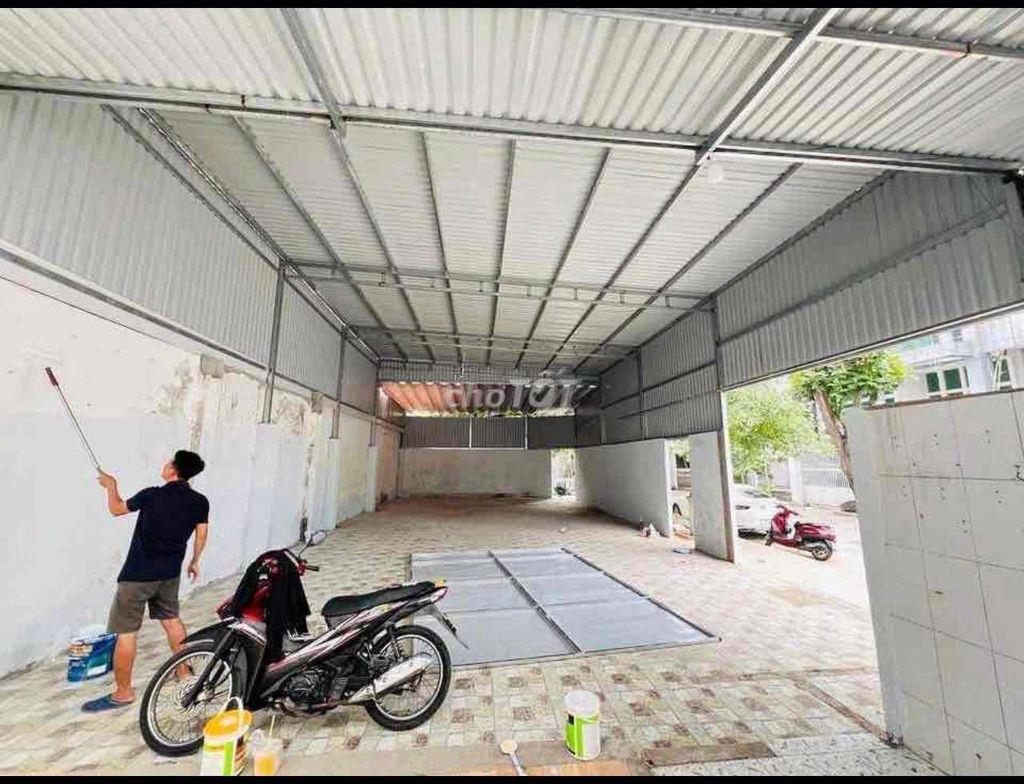 kho xưởng góc 2 mặt thoáng 190m2 20×8.5m PV Đồng Gigamall