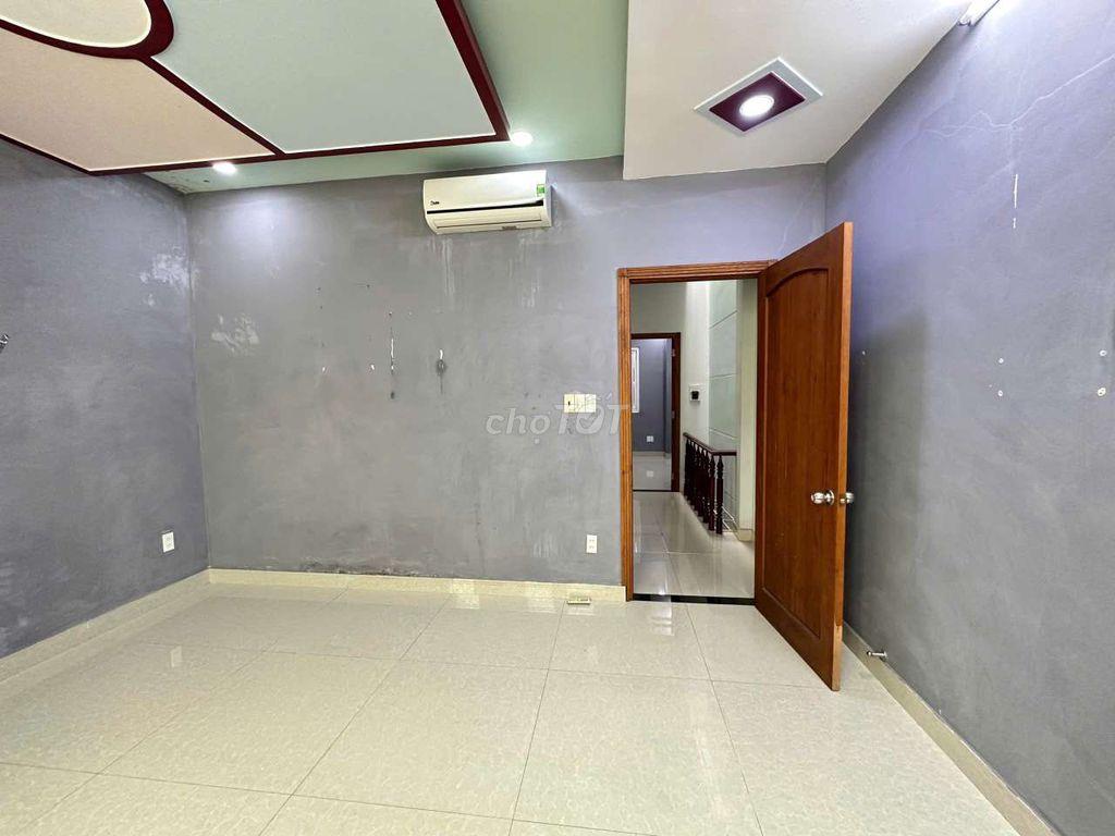 Nhà trệt 2 lầu 3pn ST Phạm Văn Đồng, HXH Linh Đông