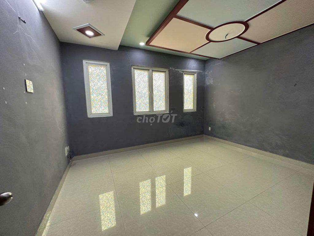 Nhà trệt 2 lầu 3pn ST Phạm Văn Đồng, HXH Linh Đông
