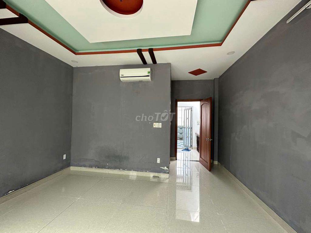 Nhà trệt 2 lầu 3pn ST Phạm Văn Đồng, HXH Linh Đông