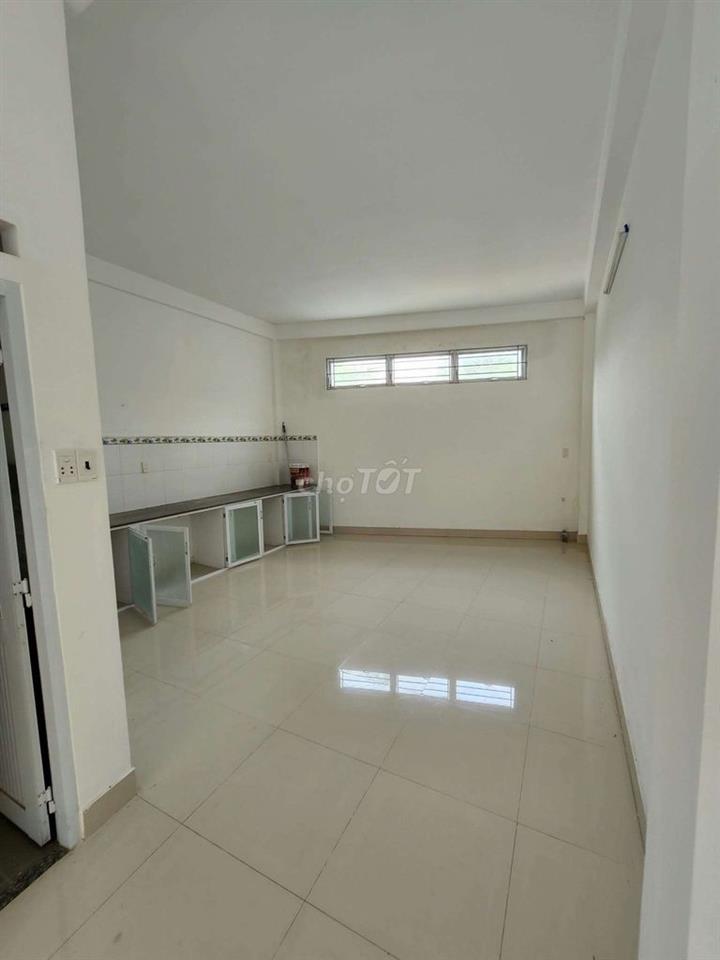 Nhà trệt 2 lầu 4pn đs 11 Linh Xuân 5×19m