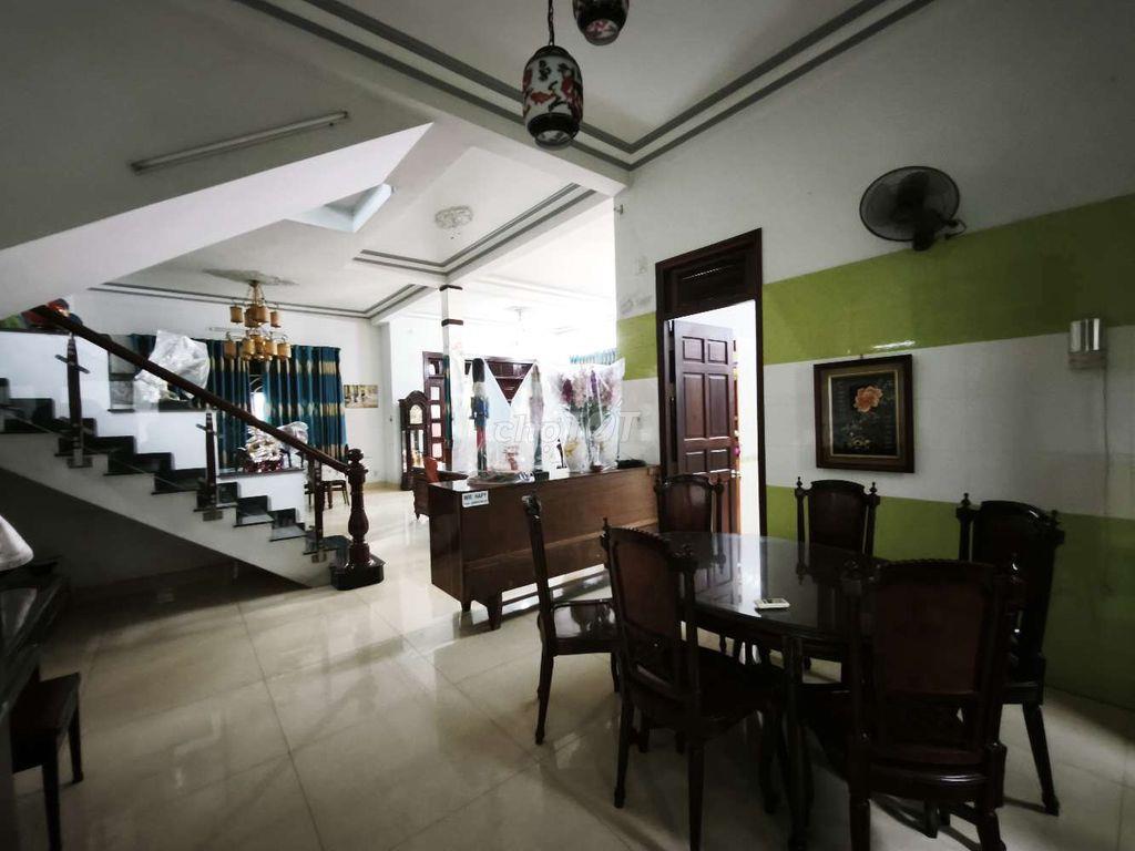 biệt thự 250m2 có sân 500m2 SD Tô Ngọc Vân