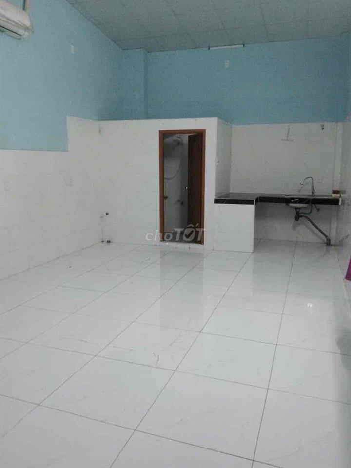 Phòng 40m2 gia 2.5tr