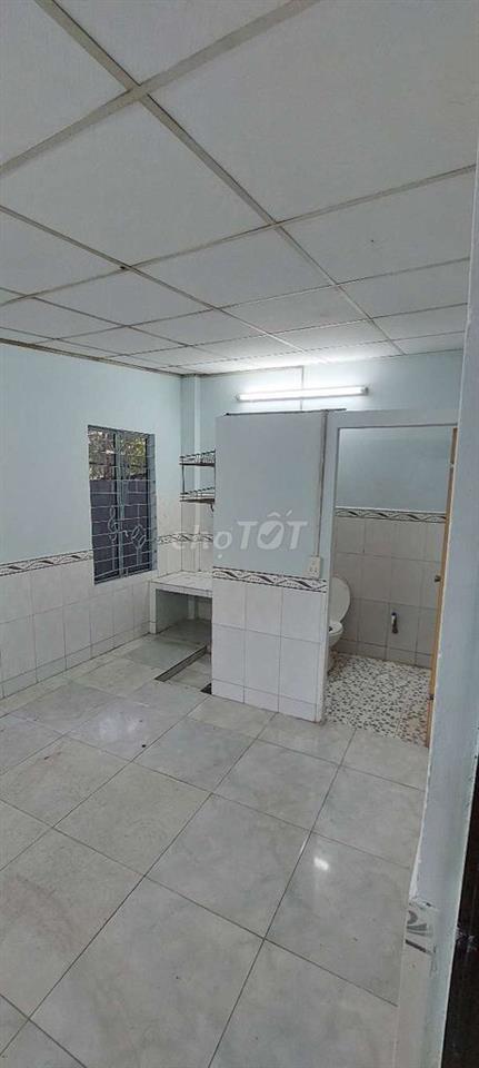 Cần tìm người thuê trọ gần chợ Hóc Môn ( liên lạc qua Zalo )