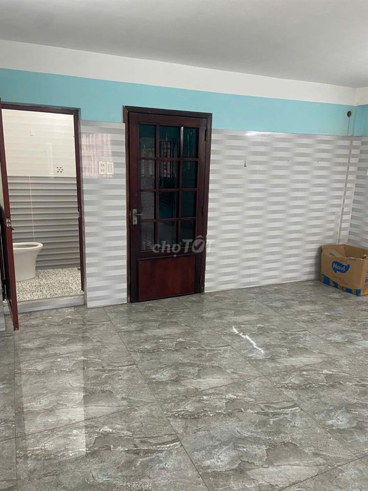 Cho thuê trọ, có ban công 