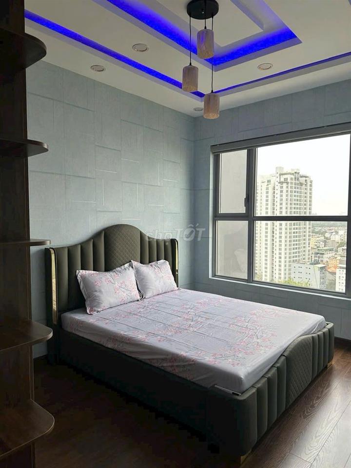 Cho thuê căn hộ 3pn đầy đủ nội thất chỉ 14tr5 tại Goldora Plaza