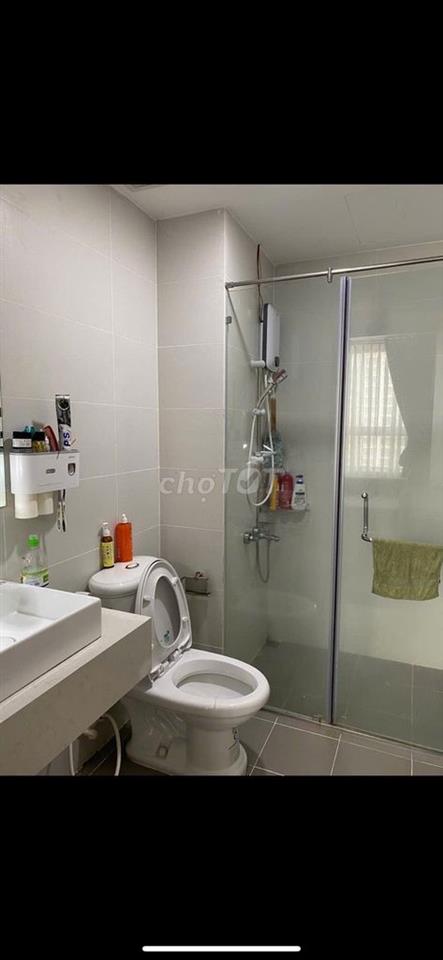 share phòng cho nữ chung cư GOLDORA PLAZA trong căn 3pn