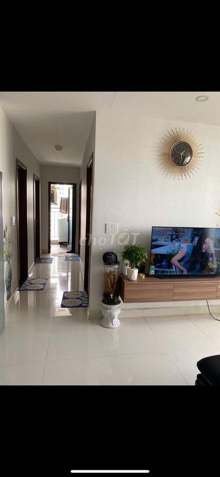 share phòng cho nữ chung cư GOLDORA PLAZA trong căn 3pn