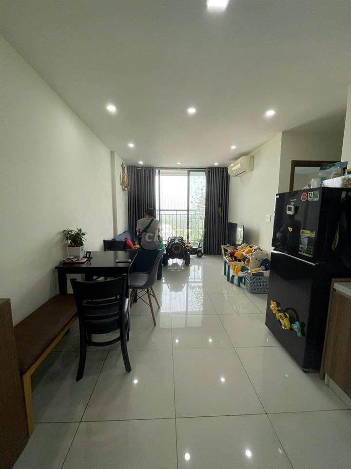 Cho thuê căn hộ 2PN,1WC tại GOLDORA PLAZA  giá chỉ 10.5tr