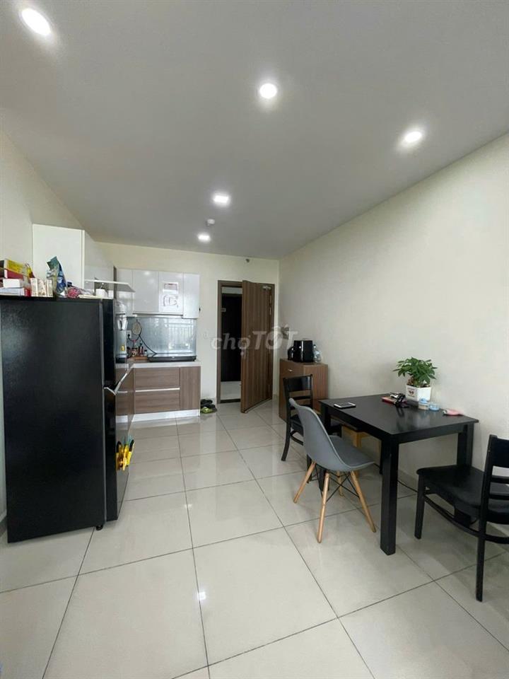 Cho thuê căn hộ 2PN,1WC tại GOLDORA PLAZA  giá chỉ 10.5tr