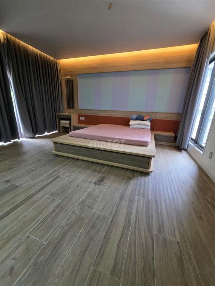 Cho thuê biệt thự Phú Mỹ, đường Hoàng Quốc Việt, Quận 7, 45 triệu