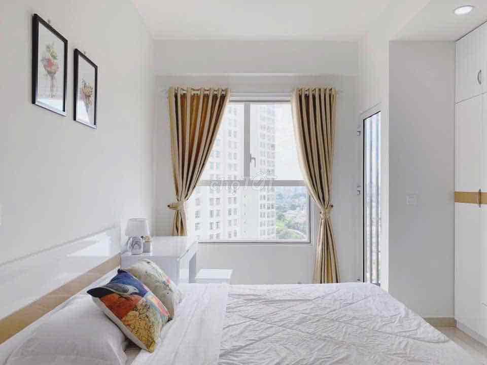 Cho thuê căn hộ Sunrise CityView Q7 Lh :