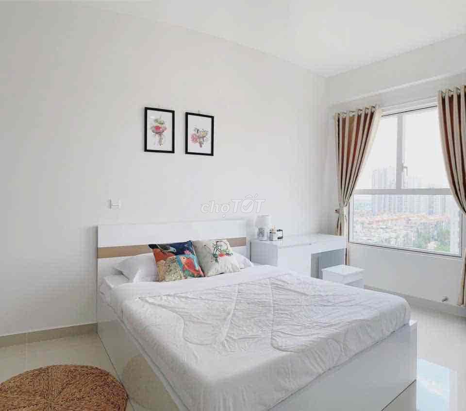 Cho thuê căn hộ Sunrise CityView Q7 Lh :