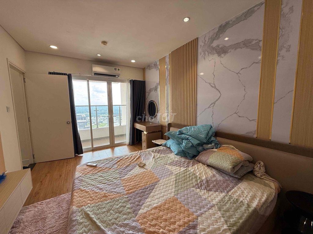 Cho thuê Penhouse 2 tầng Dragon Hill 2 nội thất cao cấp 3 Phòng ngủ