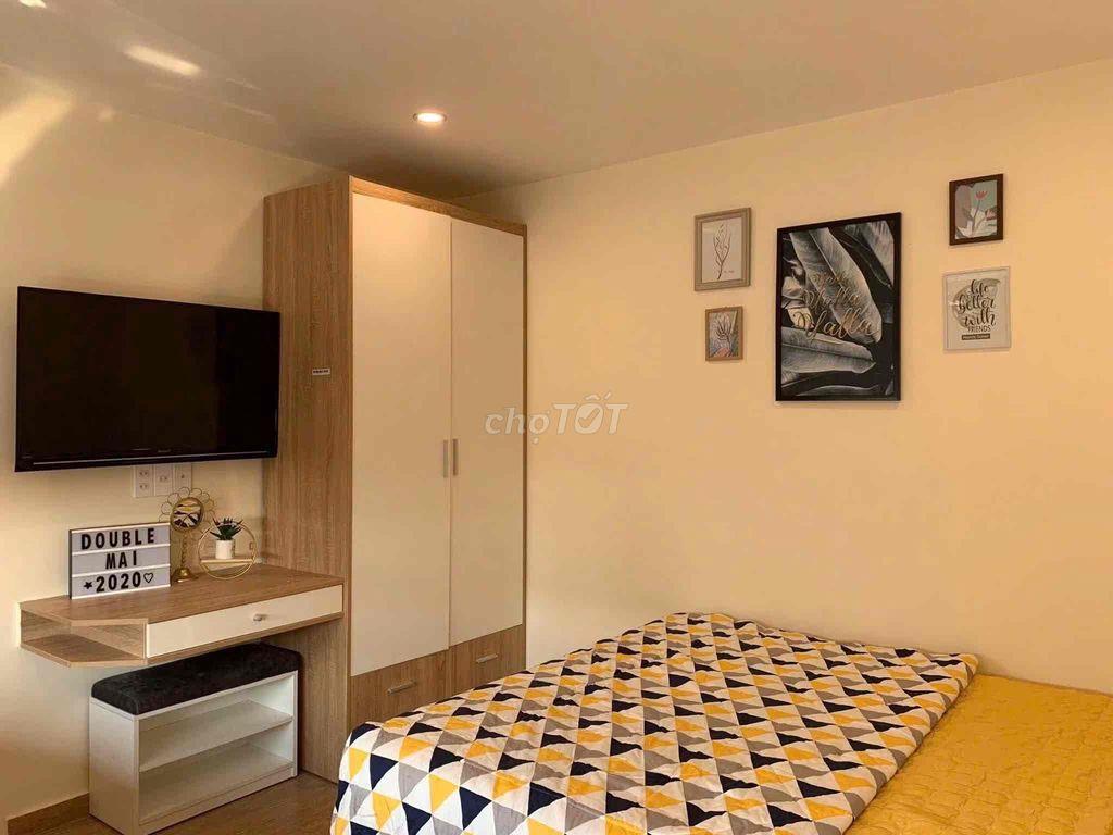 studio cửa sổ