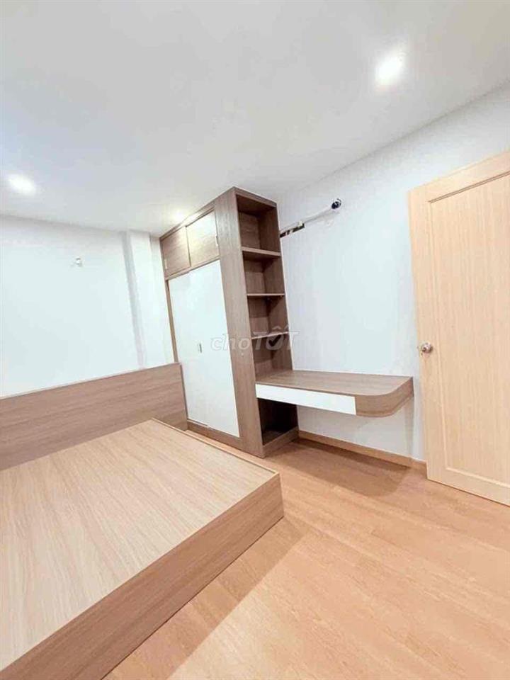 NHÀ NGUYÊN CĂN 3 PHÒNG NGỦ - 2WC, SẴN 3 Máy Lạnh, Nhà Mới