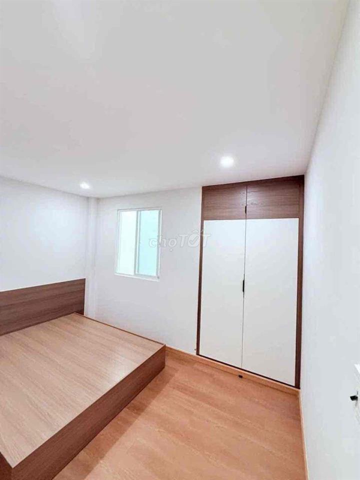 NHÀ NGUYÊN CĂN 3 PHÒNG NGỦ - 2WC, SẴN 3 Máy Lạnh, Nhà Mới