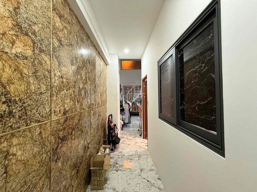 CHO THUÊ NHÀ NGUYÊN CĂN NGAY DƯỚI CHÂN CẦU TÂN THUẬN, GẦN QUẬN 4, KCX