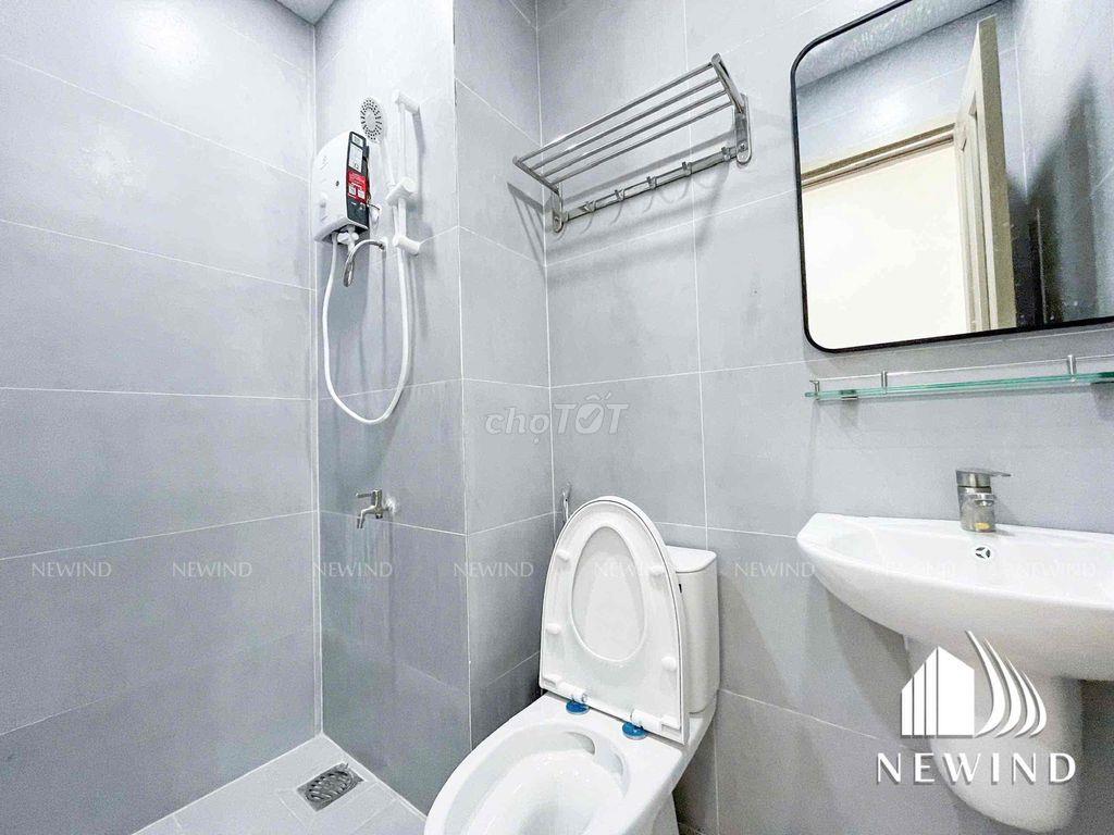 Studio Bancon - Cửa sổ Mới xây Giá HSSV, Gần ĐH Rmit, TĐTU,...