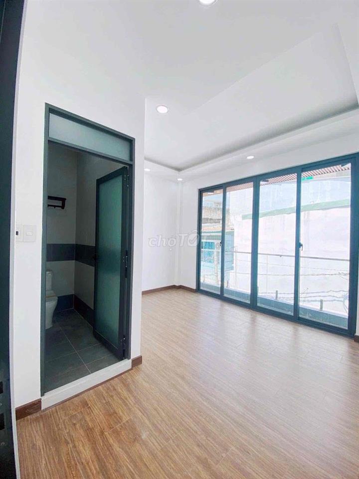 CHO THUÊ NGUYÊN CĂN 1 TRỆT, 1 LẦU, 2WC, NGAY TRUNG TÂM QUẬN 7, GẦN Q4