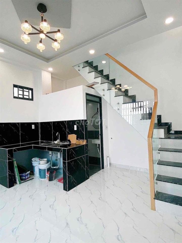 CHO THUÊ NGUYÊN CĂN 1 TRỆT, 1 LẦU, 2WC, NGAY TRUNG TÂM QUẬN 7, GẦN Q4