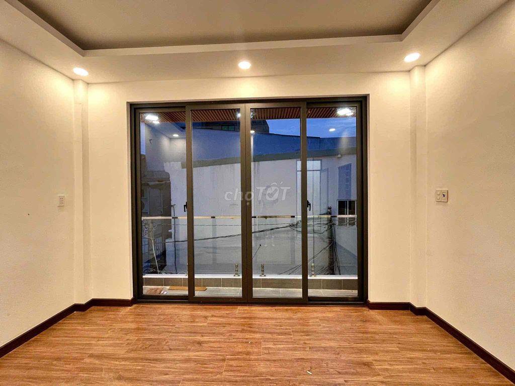 CHO THUÊ NGUYÊN CĂN 1 TRỆT, 1 LẦU, 2WC, NGAY TRUNG TÂM QUẬN 7, GẦN Q4