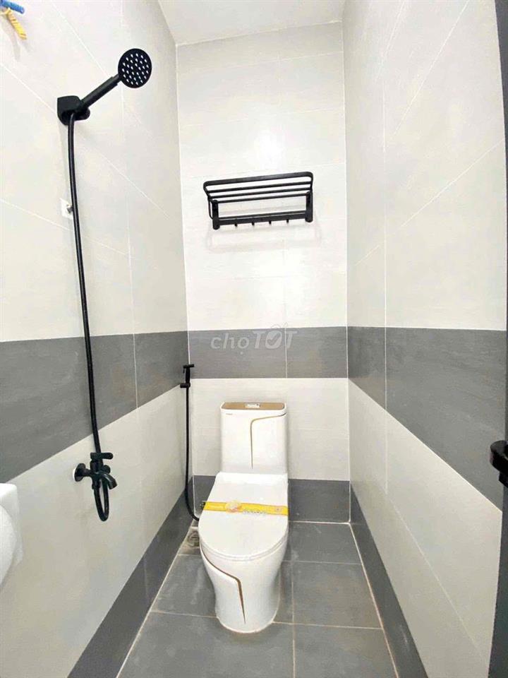 CHO THUÊ NGUYÊN CĂN 1 TRỆT, 1 LẦU, 2WC, NGAY TRUNG TÂM QUẬN 7, GẦN Q4